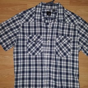 Bundle 2 men's snap front shirt. Size LARGE